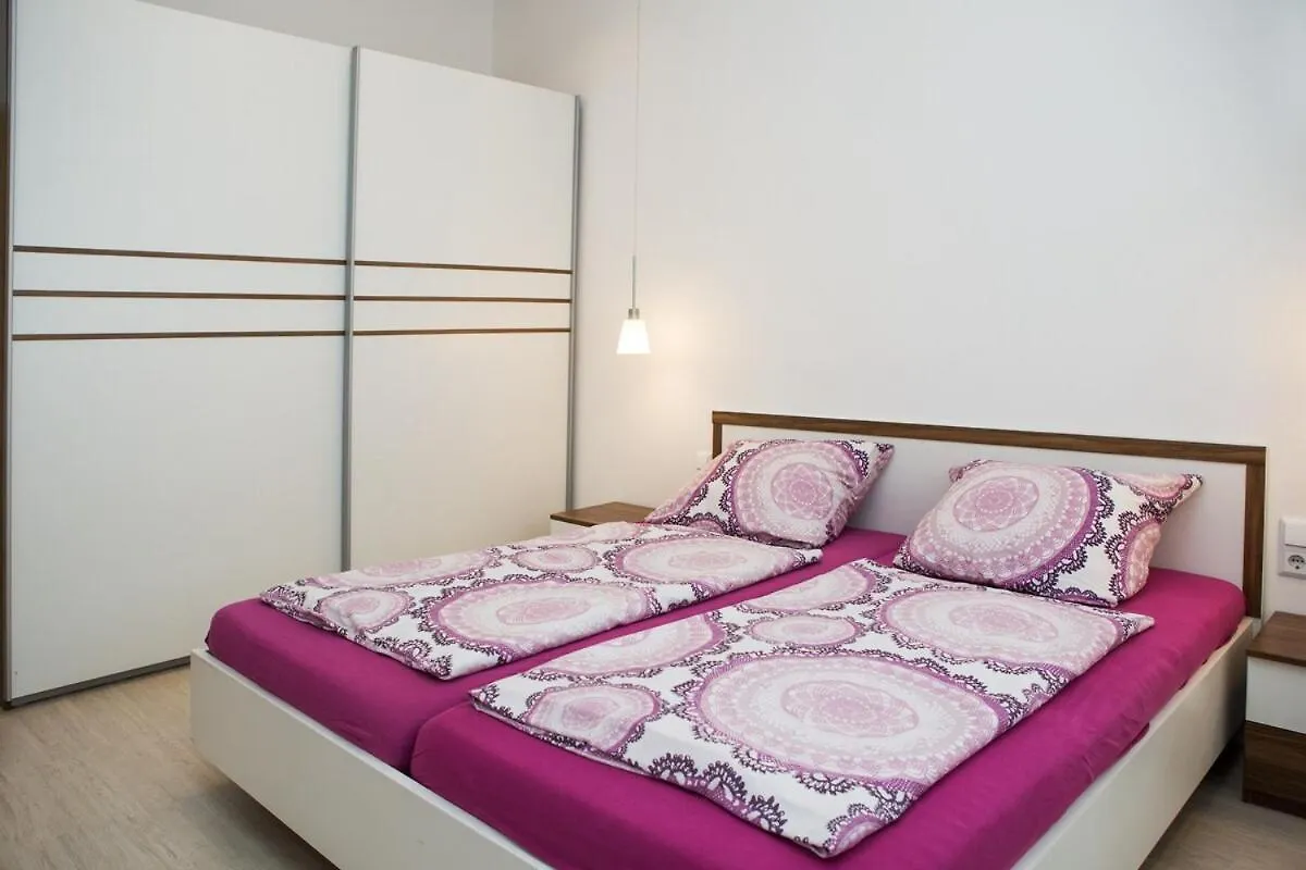 Stylish City Apartment At Central Station Düsseldorf Almanya