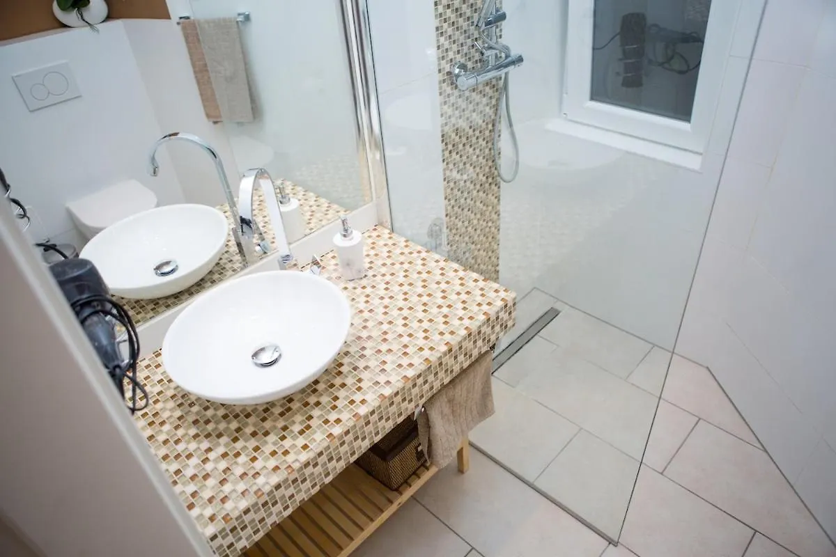 Stylish City Apartment At Central Station Dusseldorf 0*,