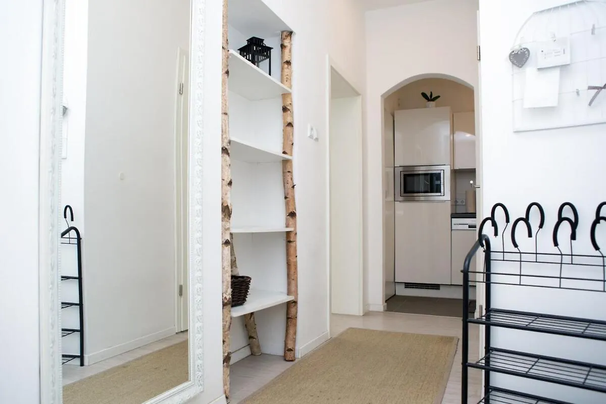 Stylish City Apartment At Central Station Dusseldorf