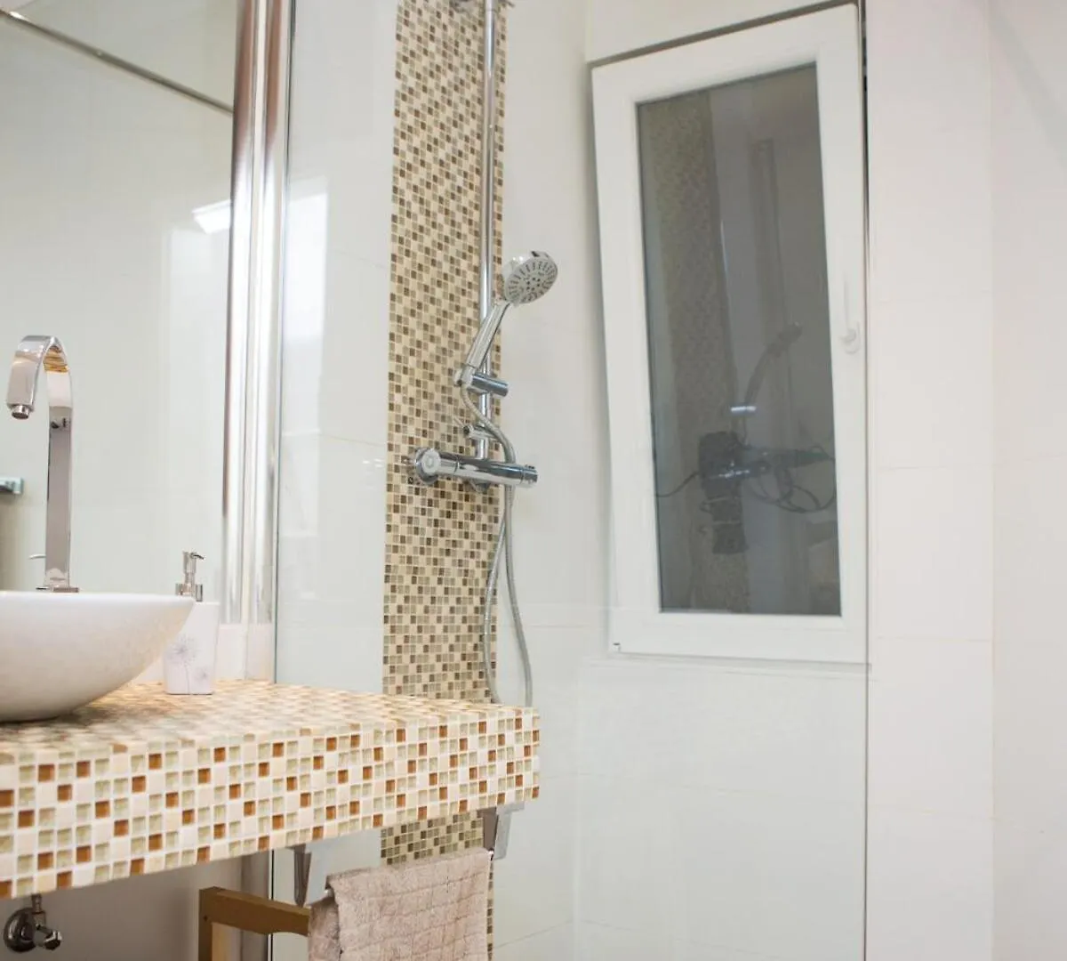 Stylish City Apartment At Central Station Dusseldorf